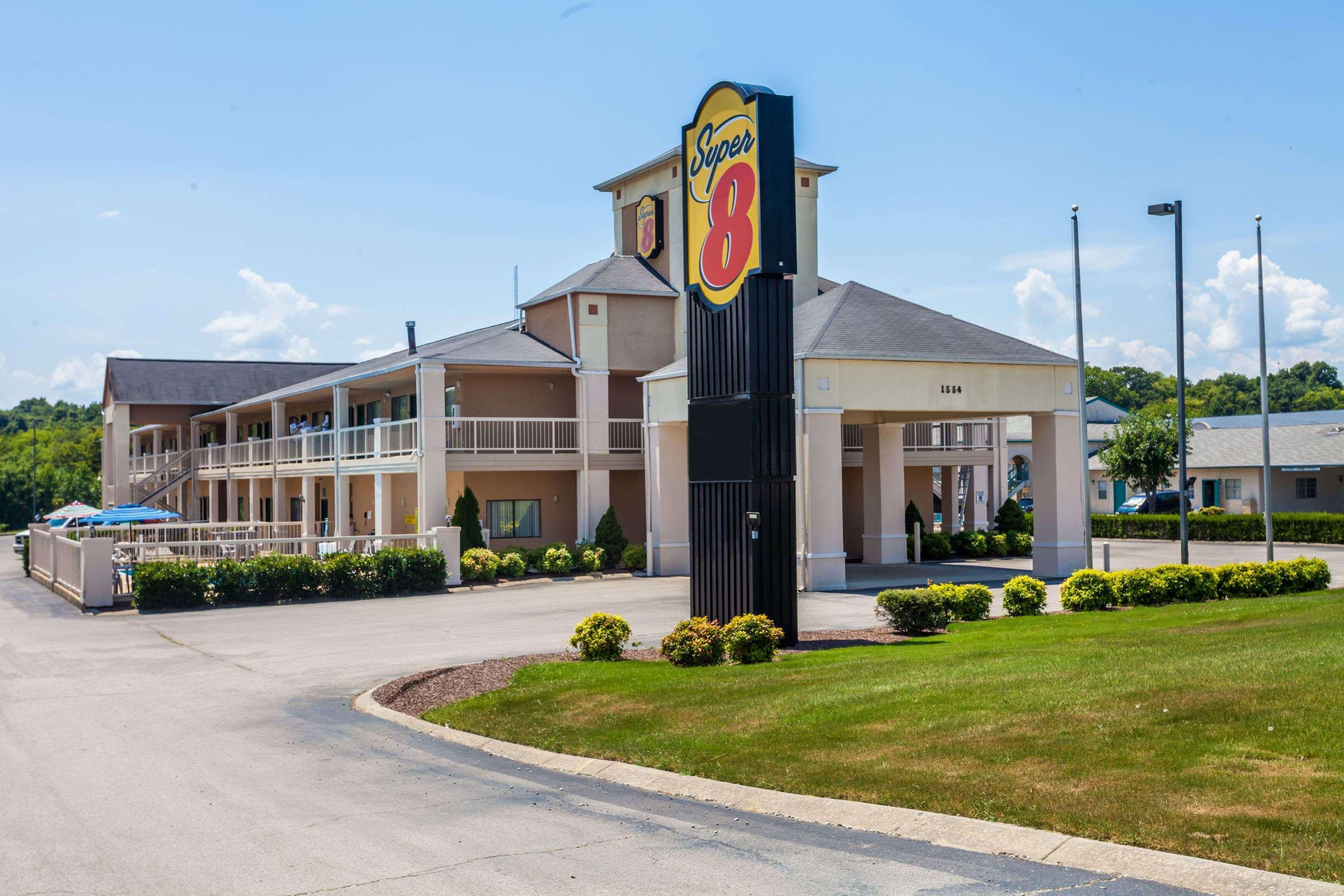 Super 8 By Wyndham Columbia Hotel Exterior foto