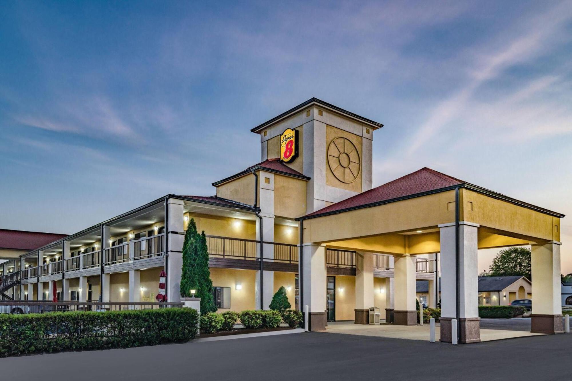 Super 8 By Wyndham Columbia Hotel Exterior foto